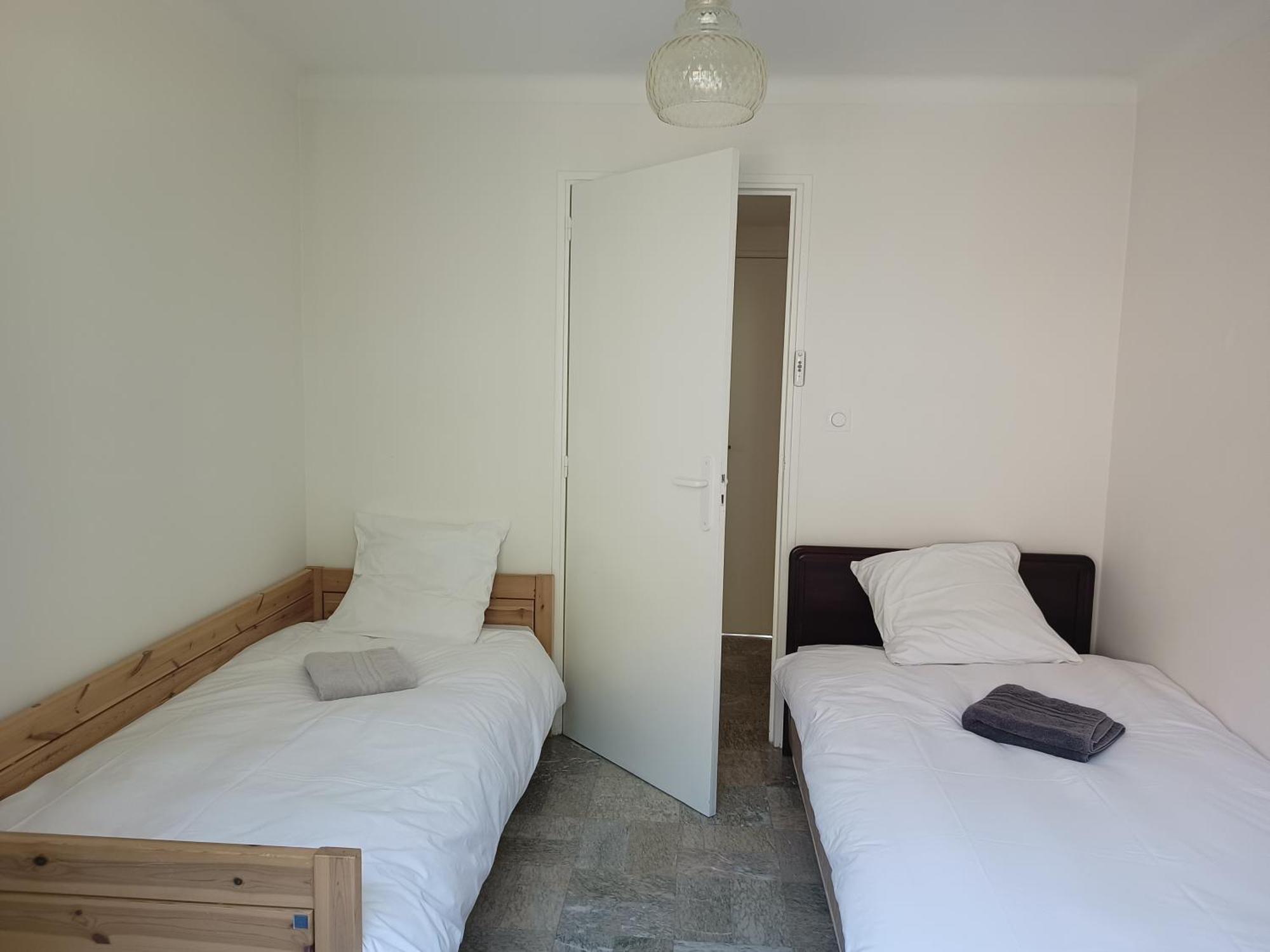 Grand Appartement, 2 Chambres Et Jardin Nîmes Esterno foto